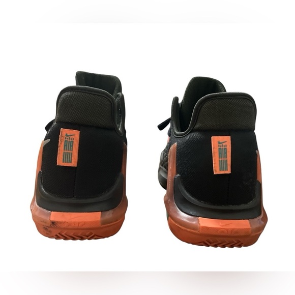 LeBron Witness 6 'Black Sequoia Crimson Pulse' - Picture 4 of 5